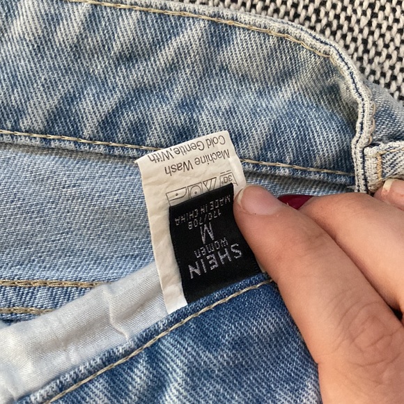 Jeans - Picture 3 of 4